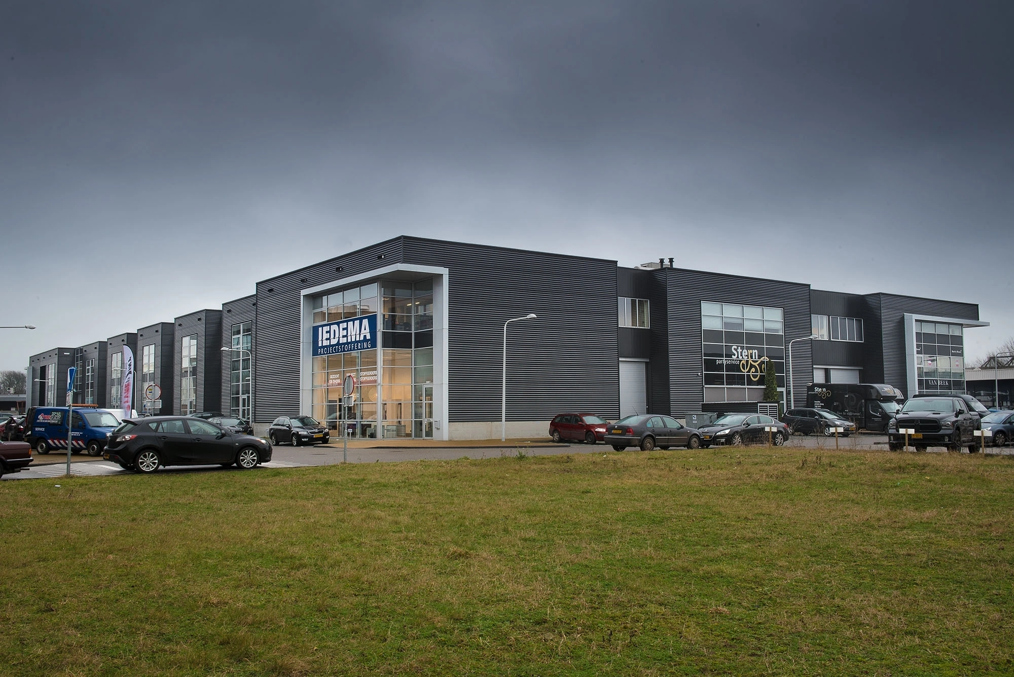 Bedrijfsverzamel gebouw Ossenkamp Zwolle